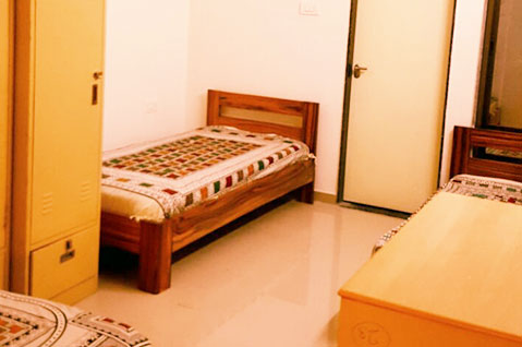 top girls hostel in mp nagar